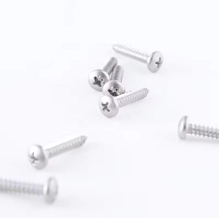 Made in China Metal Pan Head Phillips Self Tapping Screw Hardware Tools for Use 12mm
