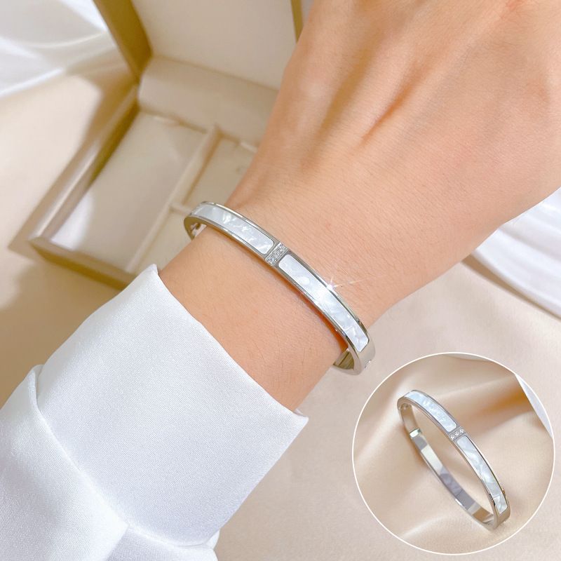 Ins Minimalist Natural Shell Inlaid Titanium Steel Bangle Tiny Rhinestone Accent Retro Polished Stainless Steel Cuff Bracelet Spring Clasp Anti-fade Waterproof Daily Fashion Wrist Jewelry Gift for Women Two Classic Gold Silver Tone Hand Accessory
