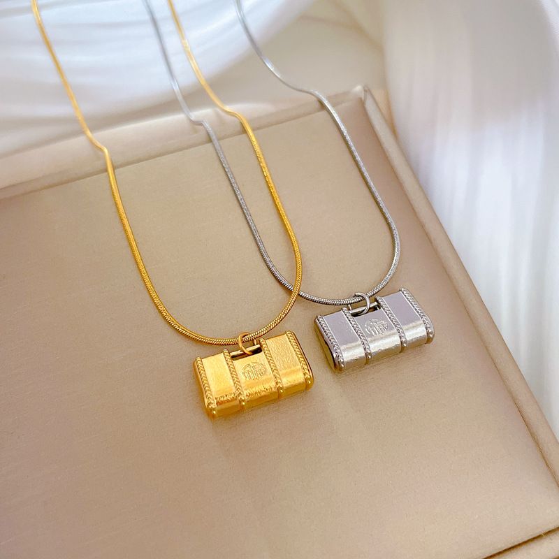 Women Full Solid Titanium Steel Mini Treasure Bag Pendant Clavicle Chain Furnace Real Gold Plated Minimalist INS Blessing Engraved Box Snake Chain Necklace Waterproof Anti-Fade Hypoallergenic Fashion Neck Jewelry For Daily Dating Party Banquet Ladies Gift Accessories
