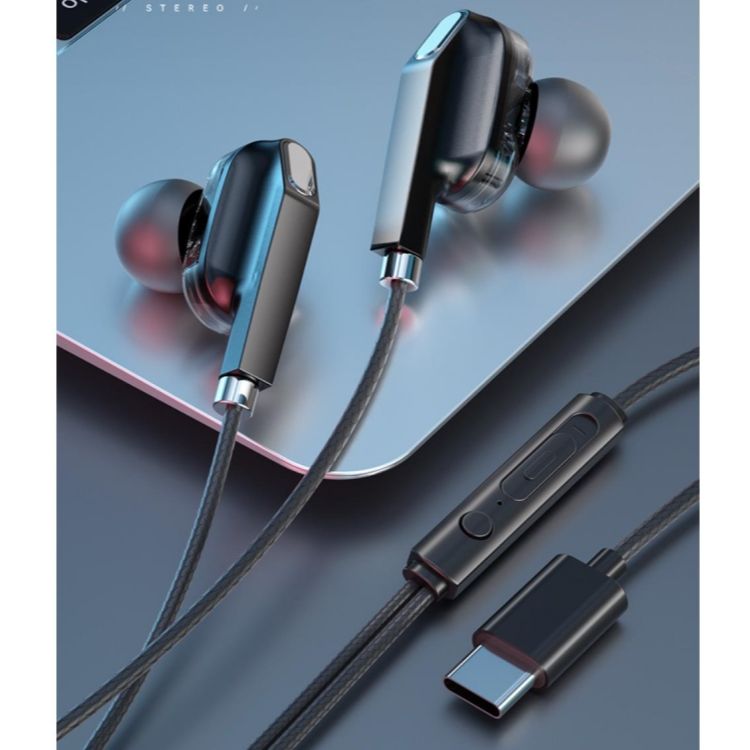 Wired earphones Dedicated to playing games Wired esports earphones Undelayed auditory discrimination CRRSHOP digital audio video Wired Headset 