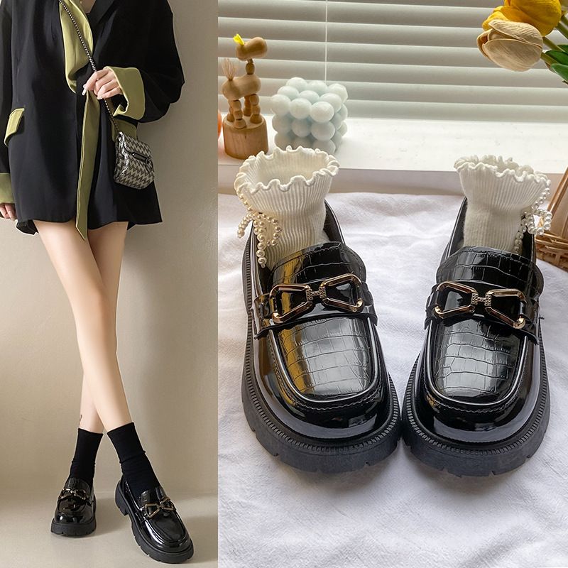 2024 New shoes Small black leather shoes round head super soft lightweight commuter British style thick soled loafers K1803