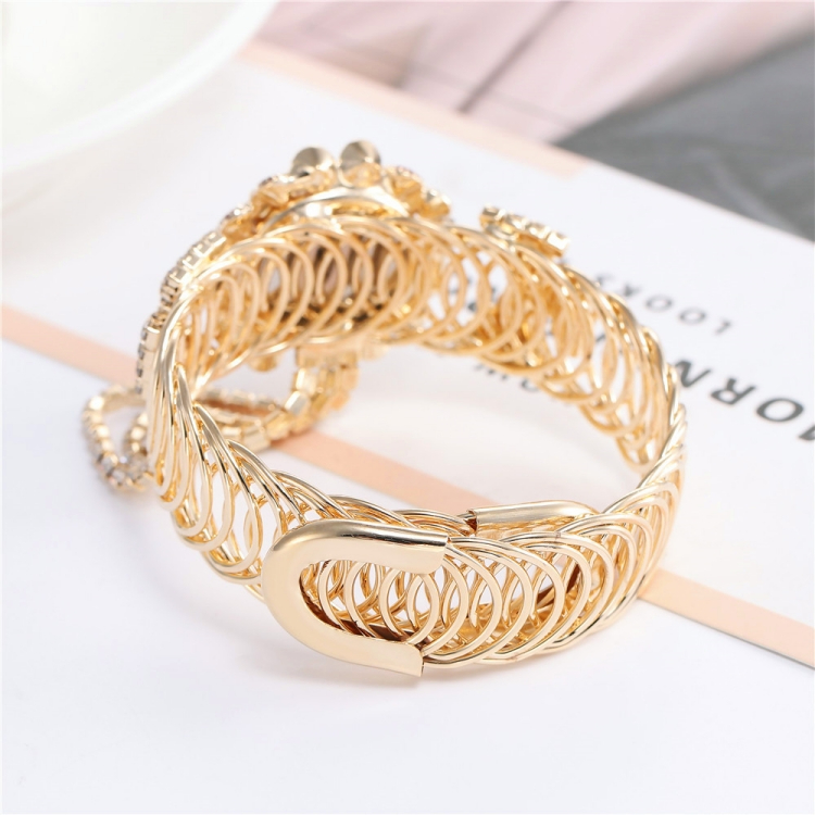 Wrist watch female jewelry Fashion trend lady watch Diamond insert number quartz Bracelet watch CRRSHOP women fashion trend present