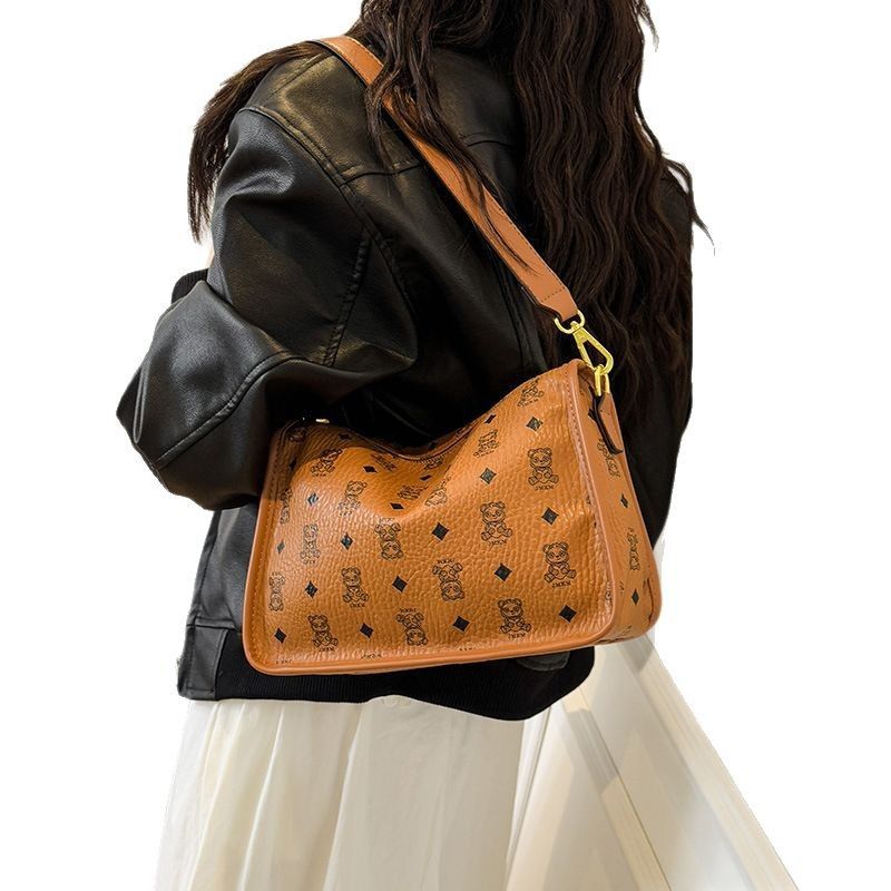 2025 Little Bear new casual versatile large capacity shoulder bag, niche women's bag, retro fashion crossbody bag
