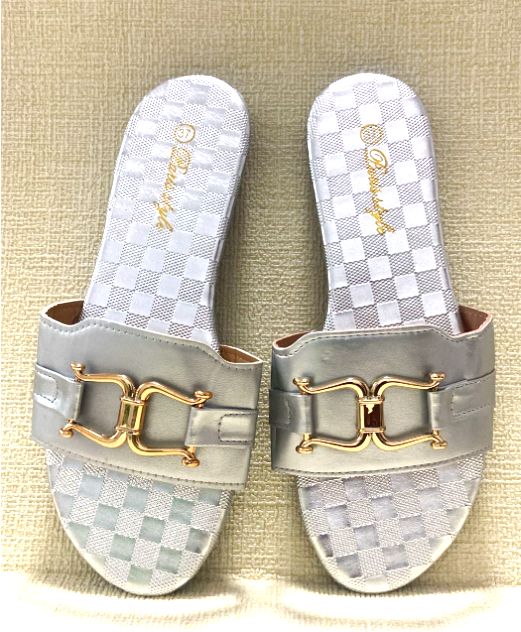 Ladies simple slip-on easy wear elegant design low heel fashion casual outdoor sandals slippers