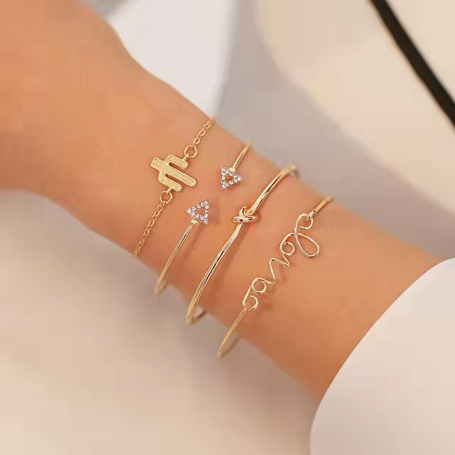 women's watch set of 5 elegant girls magnetic mesh strap design quartz watch