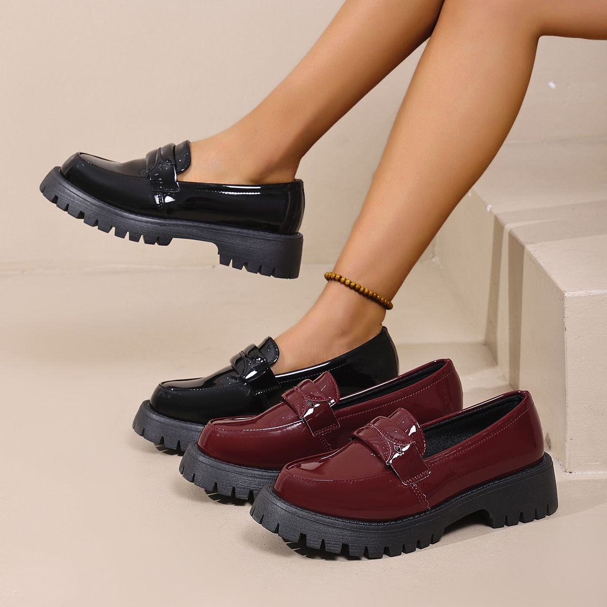 2025 new large-sized glossy mid-heel retro loafers, European and American large-sized export fashion casual single shoes