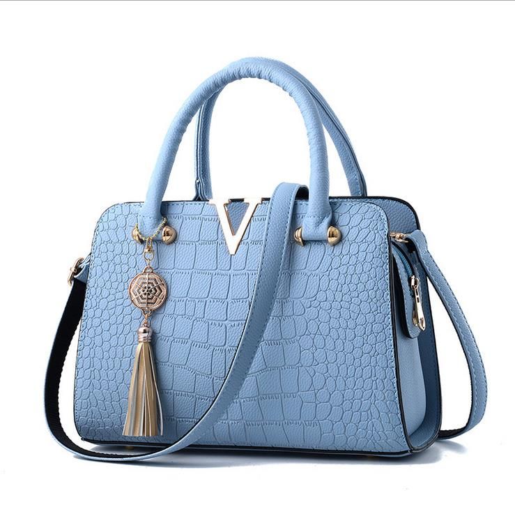 Crocodile leather women's bag V letter designer women's handbagSky Blue