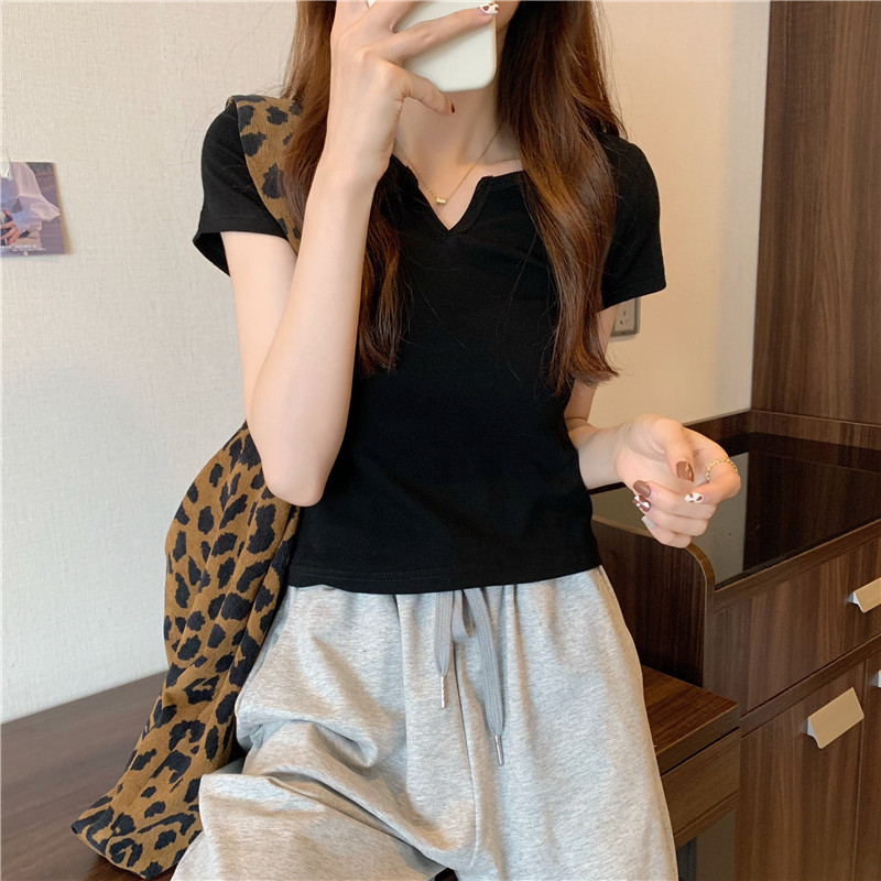 165 Women's Design Sense Slim Casual T-shirt Short Sleeves