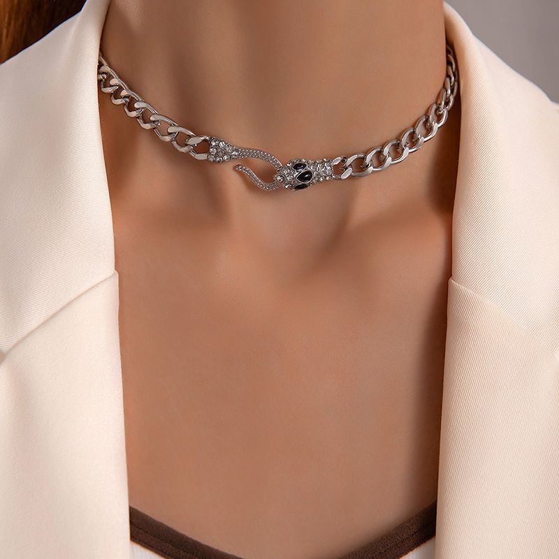Diamond studded gemstone snake necklace CRRSHOP neck chain punk style personalized retro necklace women jewelry