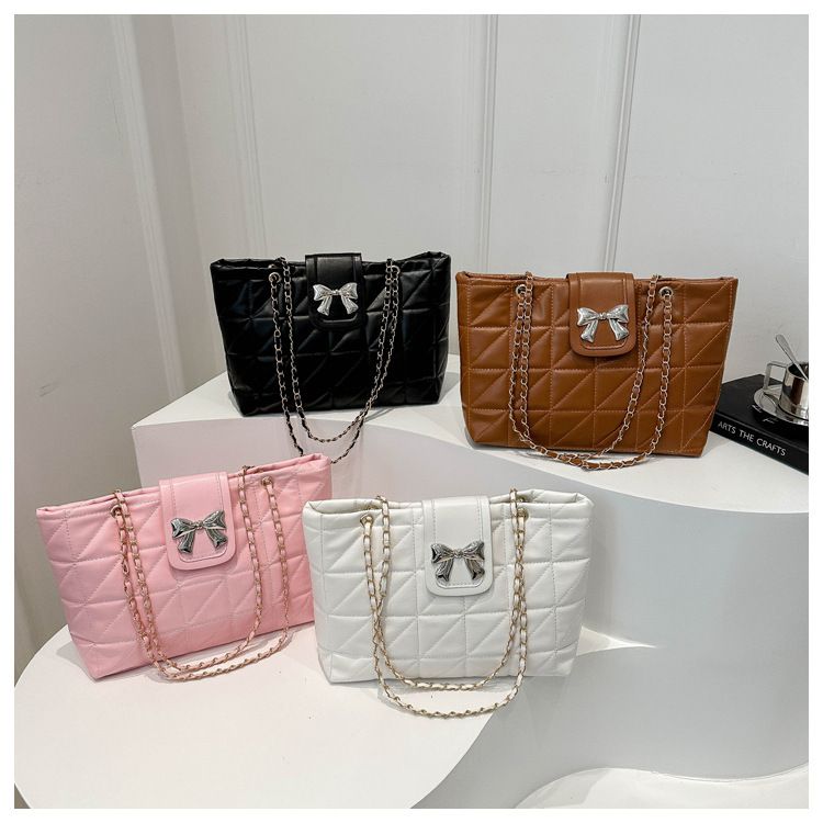 Soft Quilted Chain Tote Bag for Women, Large Capacity Fashion Versatile Shoulder Handbag, Trendy Big Purse for Daily Work Shopping
