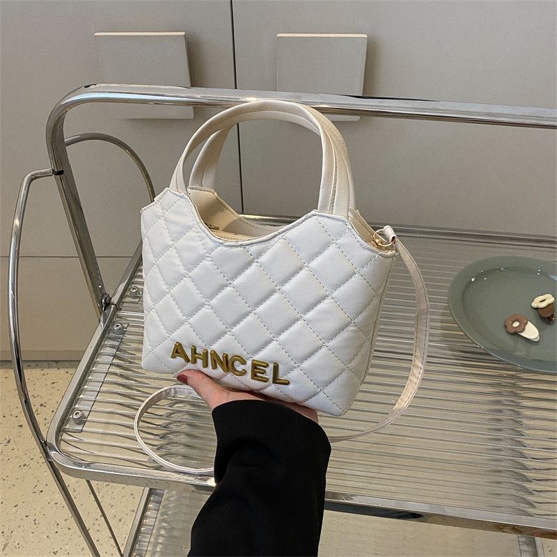 7132 New Style Shoulder Underarm Brand Bag for Women Fashion Trendy Armpit Bags With Logo Luxury Design Ladies Luxury Bag