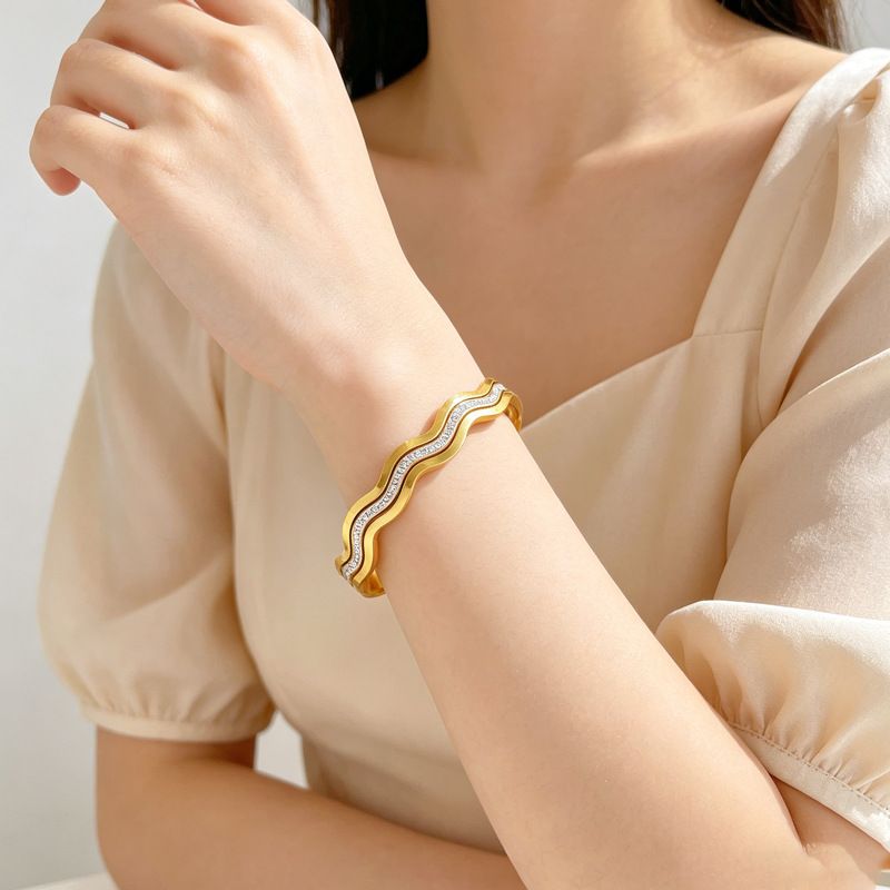 European American Style Wavy Twisted Titanium Steel Bangle, Double Layer Curved Band Inlaid Shiny Zircon Hinged Cuff Bracelet, Waterproof Anti-Tarnish Stainless Steel Fashion Jewelry Elegant Daily Wear Gift for Women
