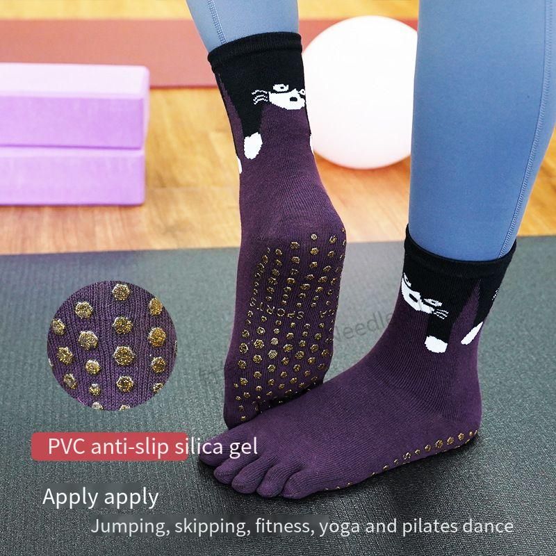 Women Mid Calf Five Toe Yoga Socks Cute Cartoon Cat Print Full Sole Silicone Anti Slip Split Toe Pilates Training Socks Breathable Lightweight Summer Floor Workout Socks Sweat Wicking Quiet Jump Anti Fall Indoor Dance Fitness Sport Socks One Size 4 Fashion Color Options
