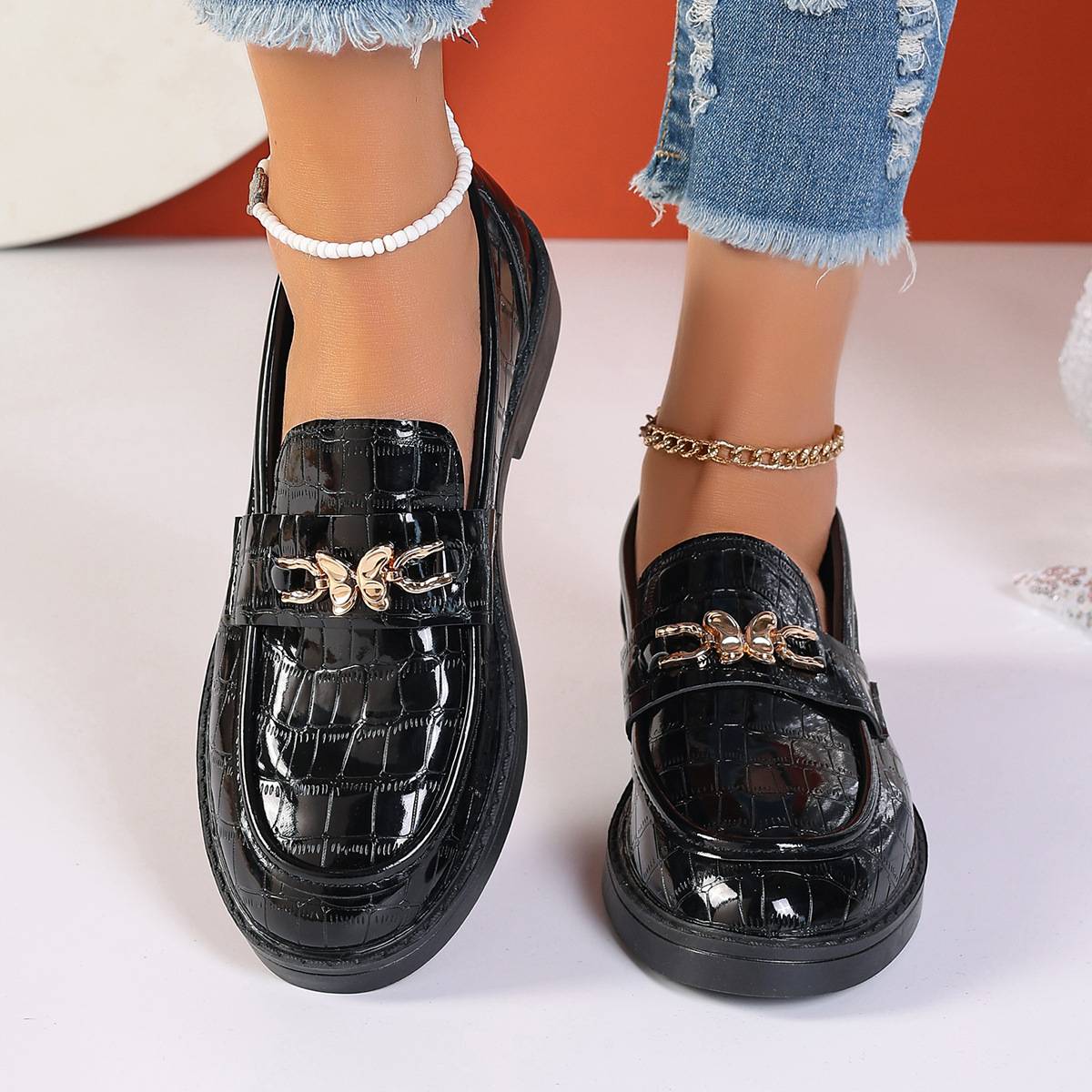 Large size British style small leather shoes women 2024 autumn new Japanese JK thick soled slip-on French loafers 24120204