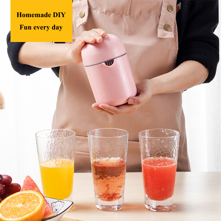 Citrus Lemon Orange Juicer Mini Manual Hand Squeezer with Built-in Cup Portable Household Easy to clean kitchen tools