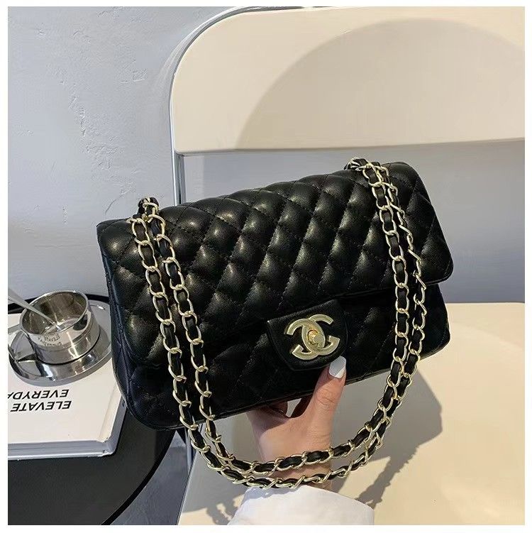 Trendy Fashionable New Handbags 2024 Quilted Lattice Light Lady Chain Bags Shoulder Lady Fashion Design Purses For Women