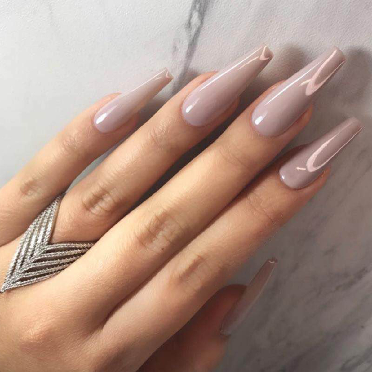 JP913 24 Pcs Glossy Press on Nails, Super Long Coffin Fake Nails, Full Cover Artificial False Nails for Women and Girls
