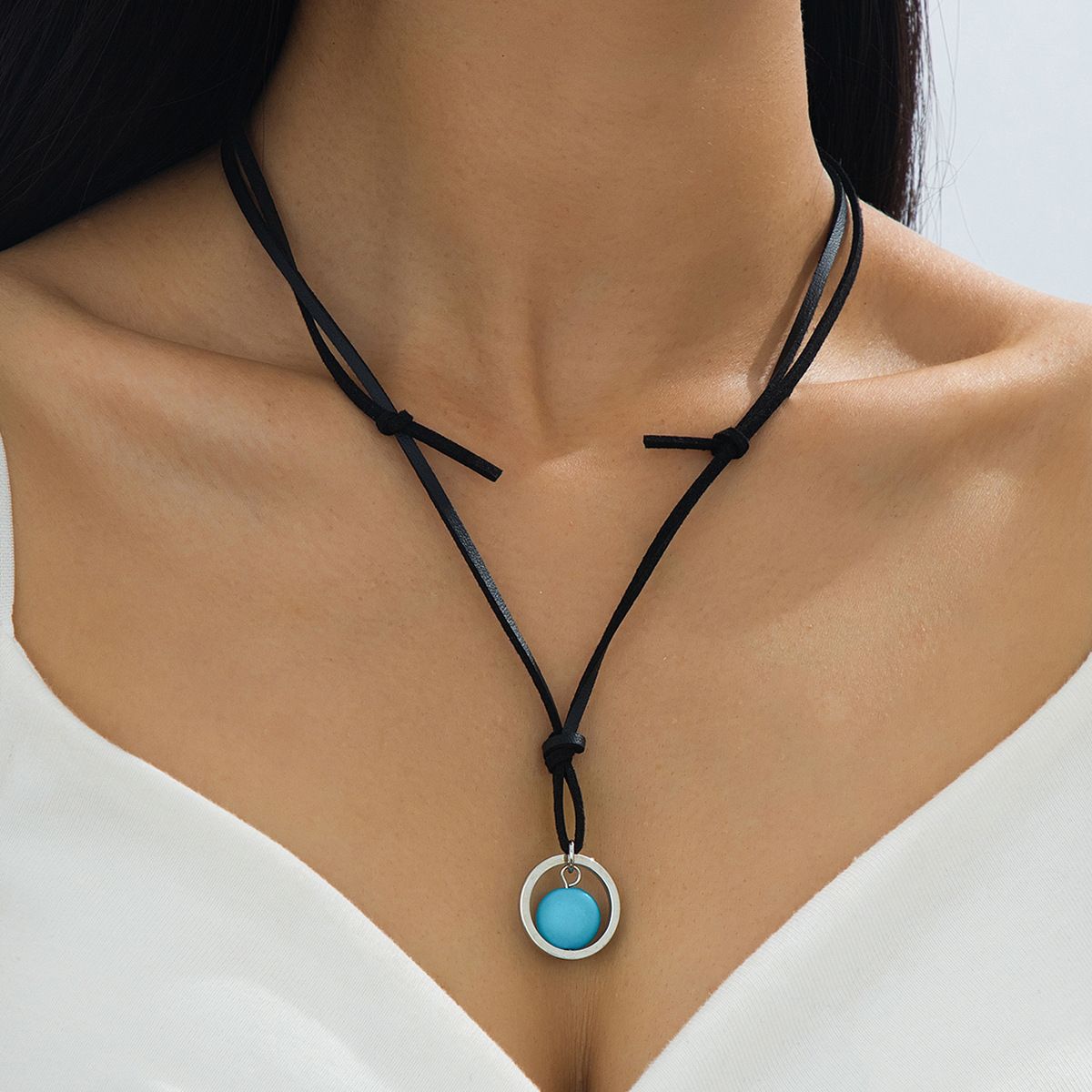 Bohemian 83cm Adjustable Black Leather Cord Necklace with Silver Framed Faux Turquoise Pendant, Minimalist Western Style Choker for Women
