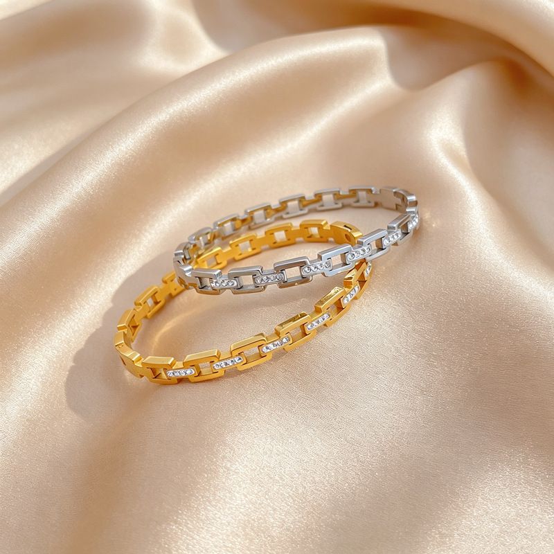 Minimalist Hollow Chain Paved Crystal Titanium Steel Bangle Retro Shiny Rhinestone Stainless Steel Cuff Bracelet Clasp Design Anti-fade Waterproof Fashion Daily Jewelry Gift for Women Two Classic Solid Color Wrist Accessory

