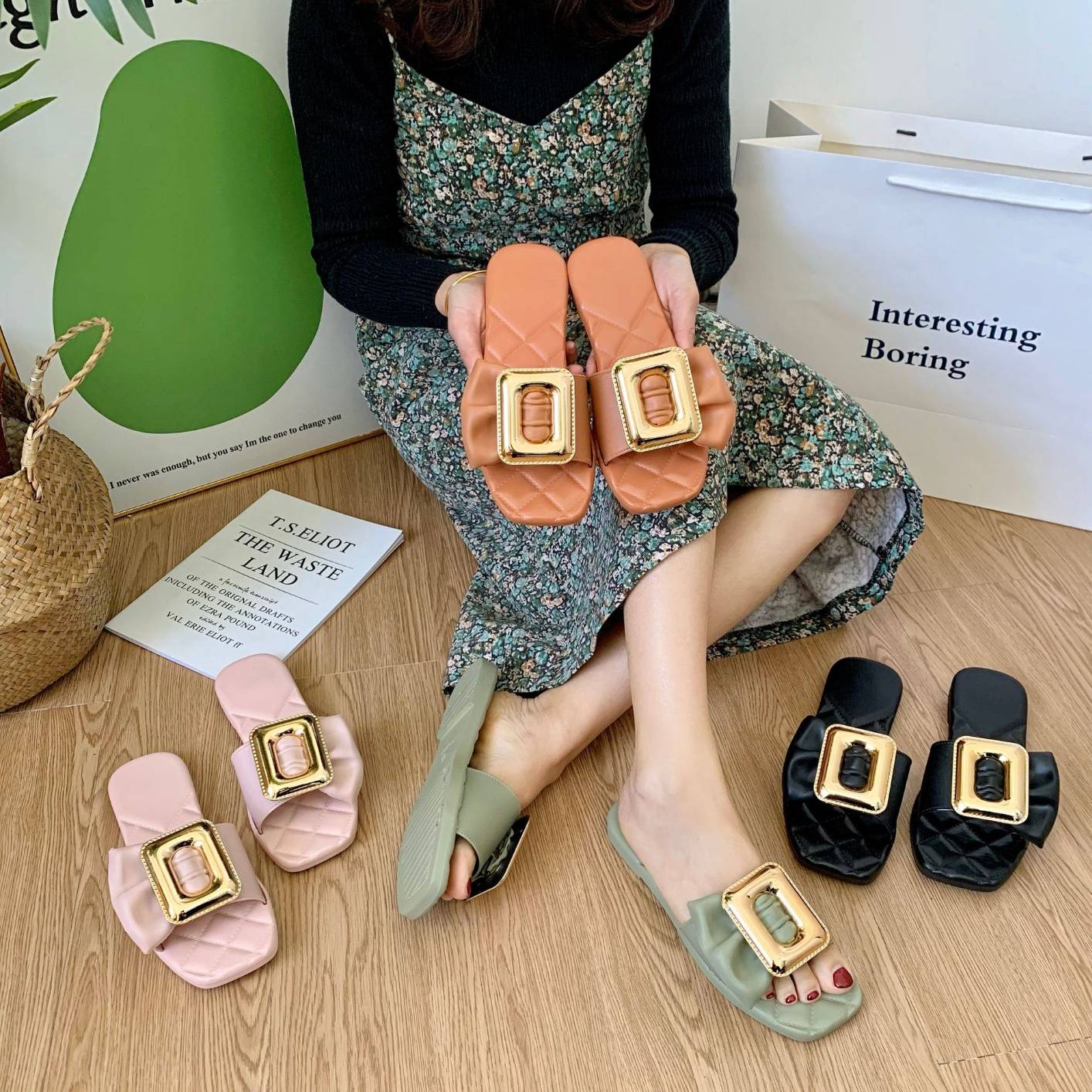 2298 Women's Summer Slippers Flat Slippers Outdoor Comfortable Casual Flat Sandals