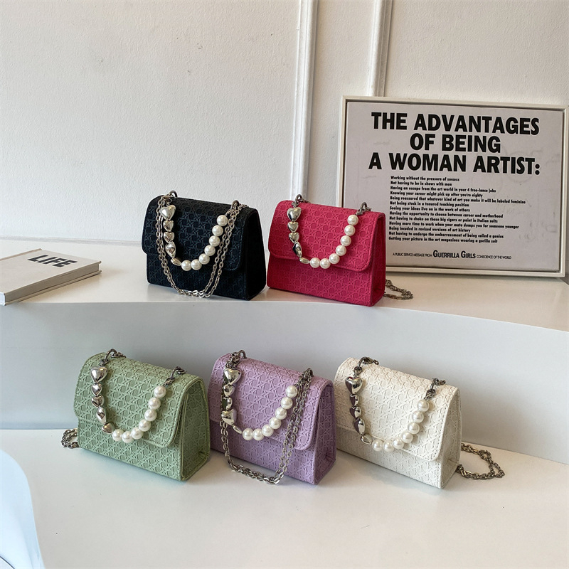 2023 New Personality Fashion Pearl Chain Bag One Shoulder Messenger Bag Casual Small Square Bag Trendy Women's Bag