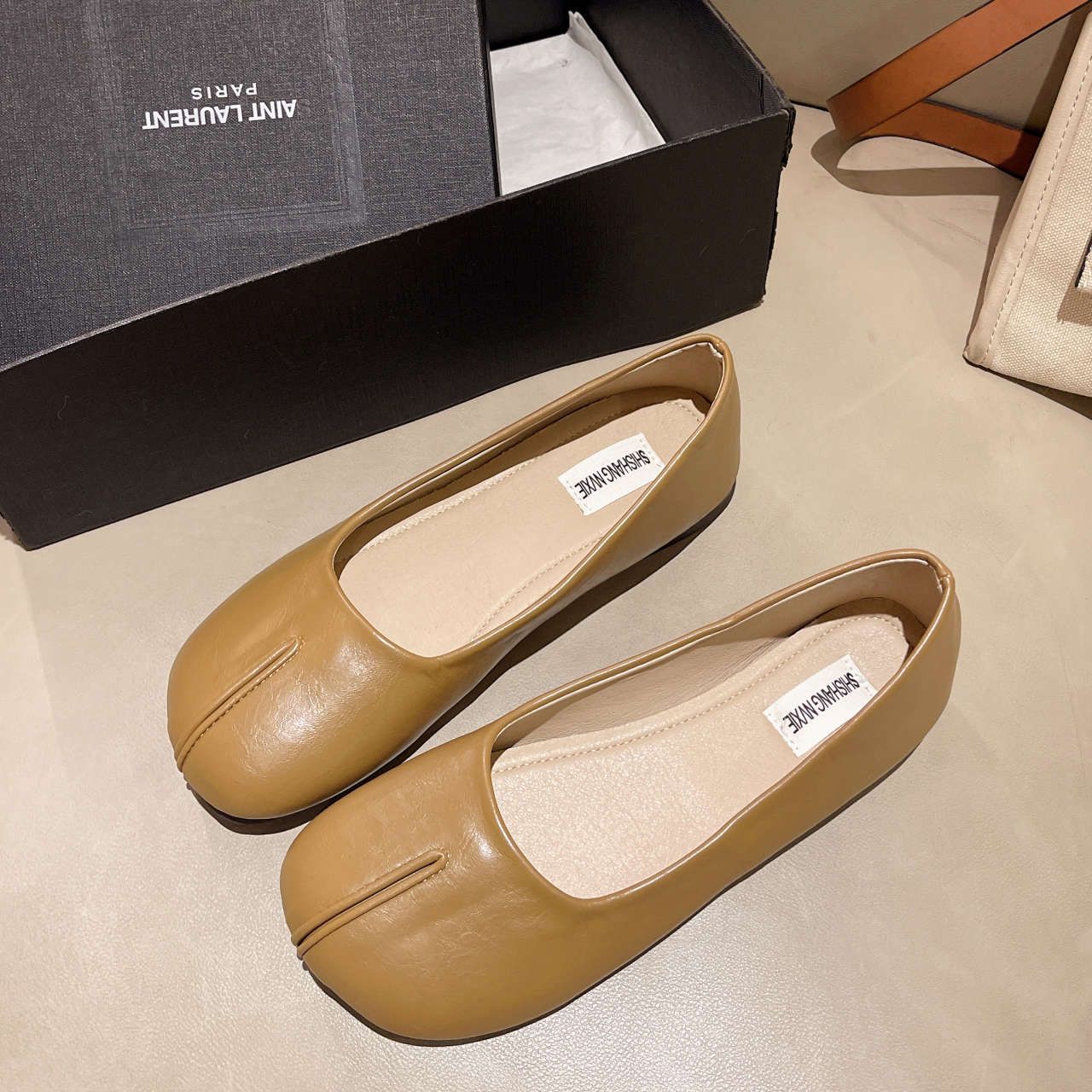 Women's Soft Leather Slip-On Flats - Breathable Comfort, Chic Design for Casual & Daily Wear
