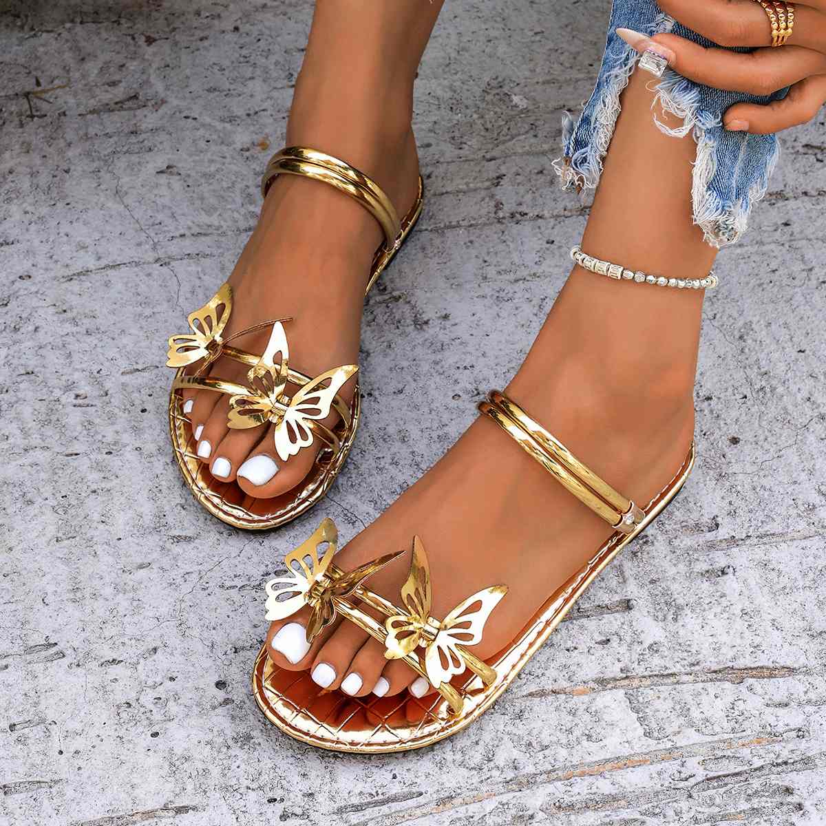 Spring/Summer 2025 new plus-size women's flat sandals, European and American two-wear bow sandals