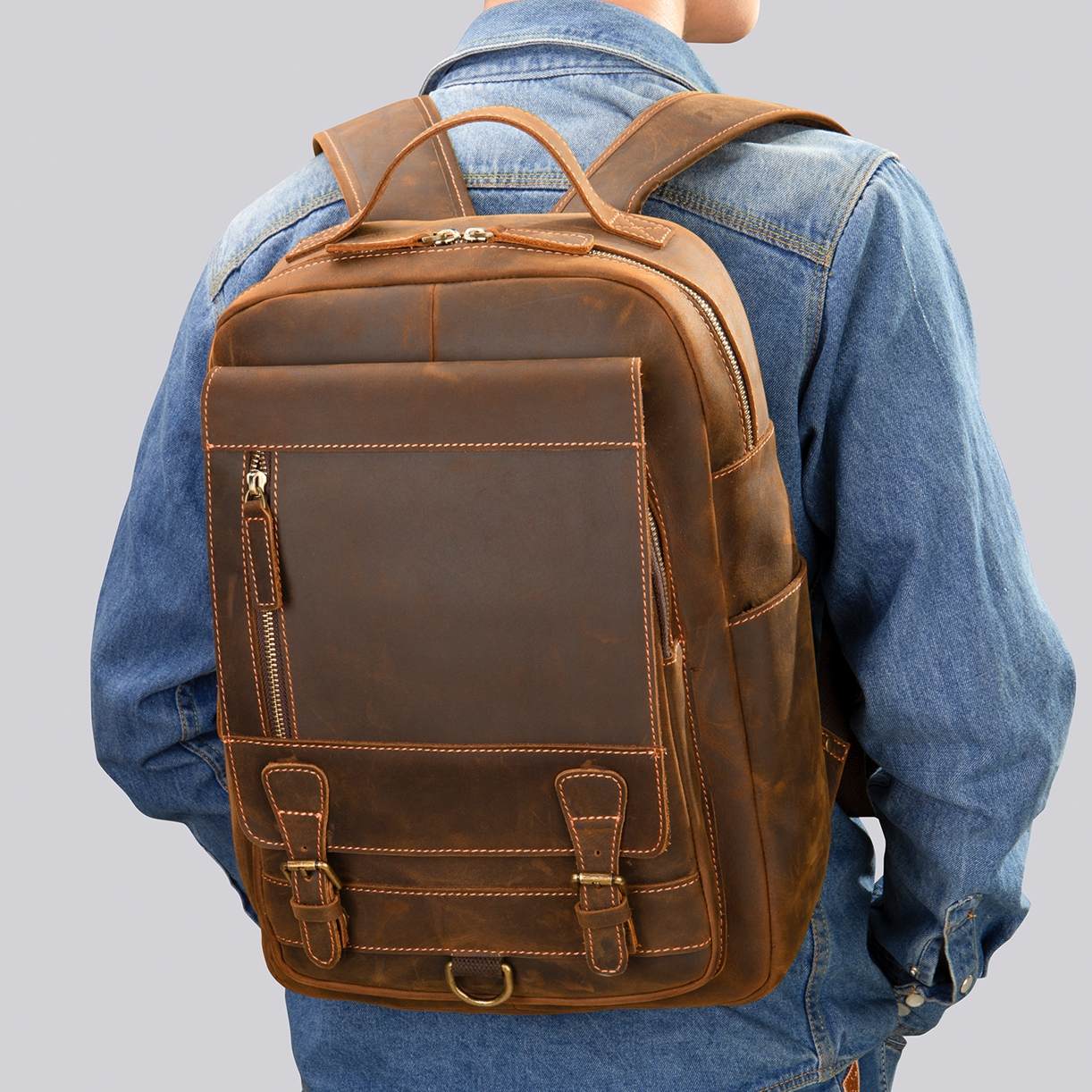 Head layer cowhide business commuting computer backpack, large capacity European and American retro backpack, cross-border crazy horse leather backpack