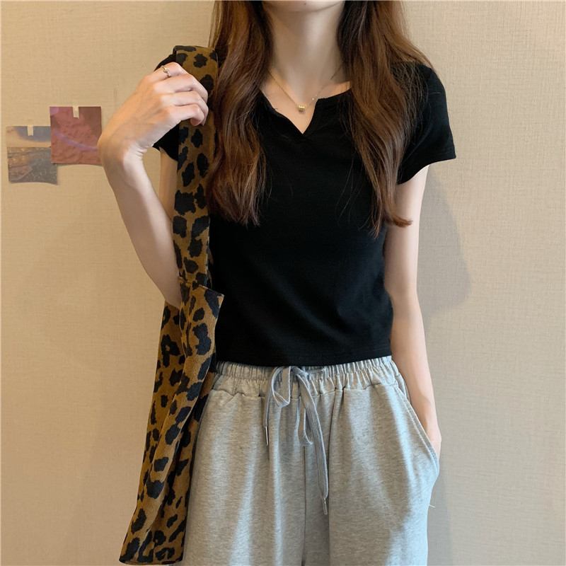 165 Women's Design Sense Slim Casual T-shirt Short Sleeves