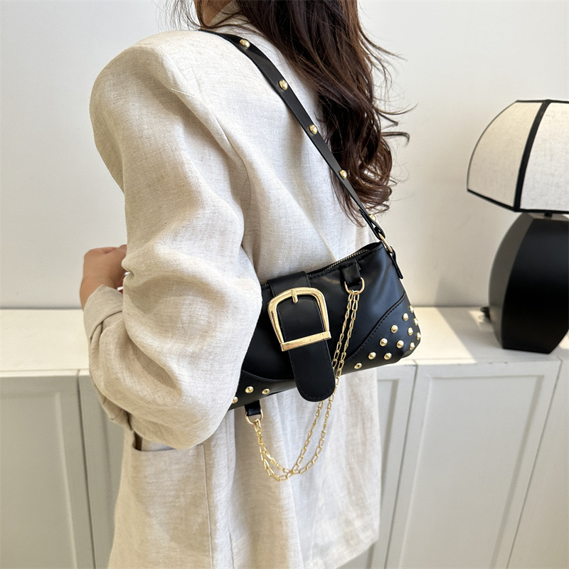 2024 New Rivet Fashion Chain Shoulder Bag Ladies Leisure Work Bag Monochrome Crossbody Bag