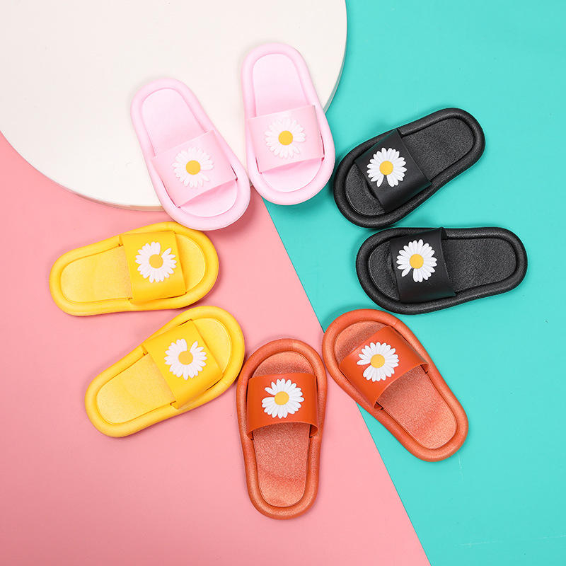 Women Daisy Flower Slippers Indoor Slippers Flat Non-slip Home Slippers