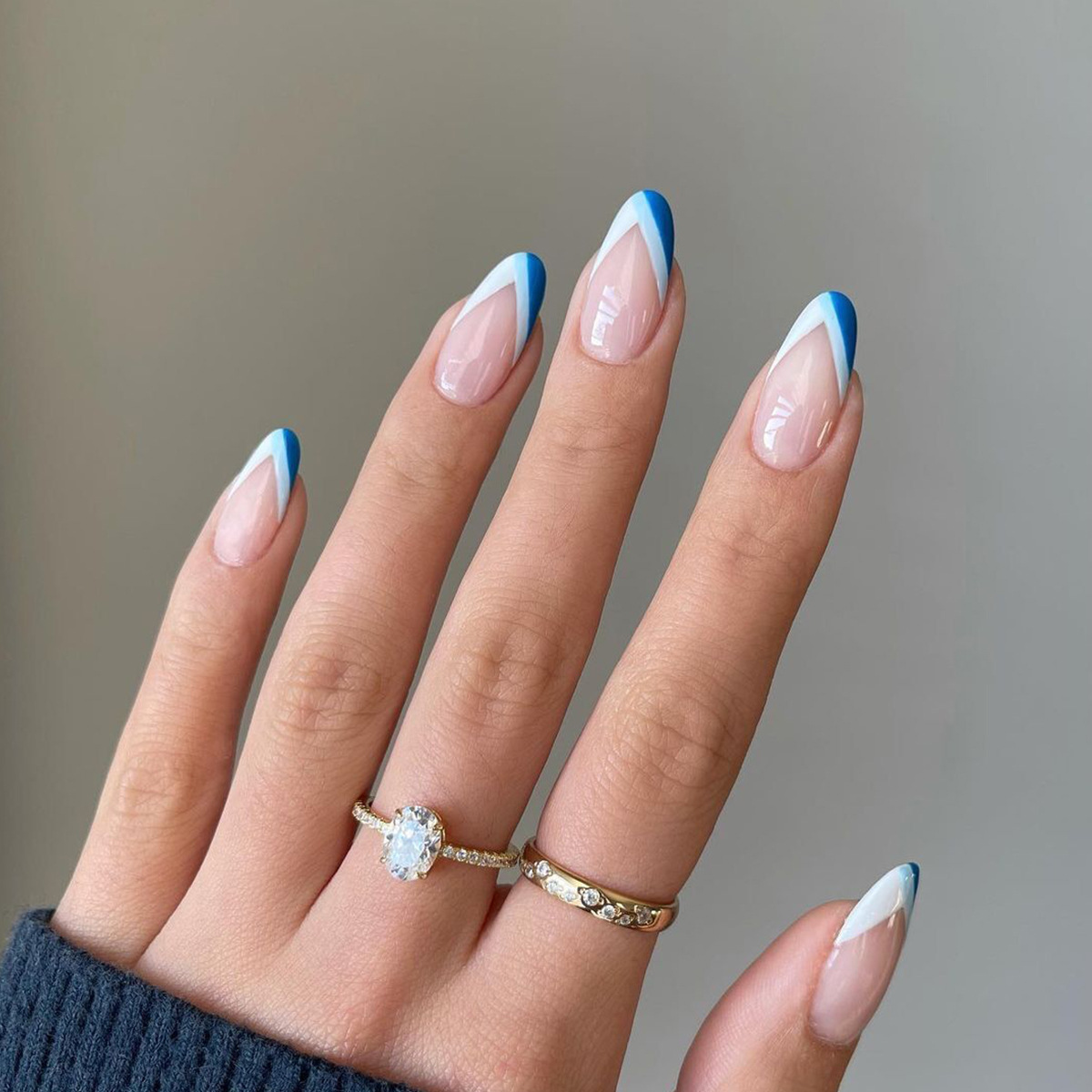 JP1412 24 Pcs Glossy Press on Nails, Medium Stiletto French Fake Nails, Acrylics Full Cover False Nails for Women and Girls