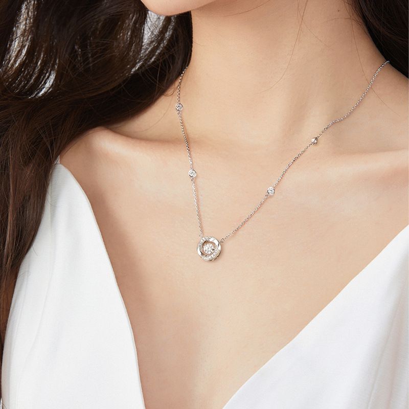 Summer New Mobius Ring Necklace for Women Niche Design Versatile Collarbone Chain Fashion Charm Jewelry