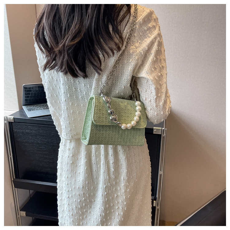 2023 New Personality Fashion Pearl Chain Bag One Shoulder Messenger Bag Casual Small Square Bag Trendy Women's Bag