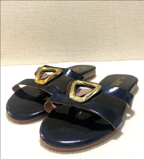 Lady Shoes Girls Fashion Flat Slides Slippers Outdoor With Meta Gold crown design Sandals Women (Slides)