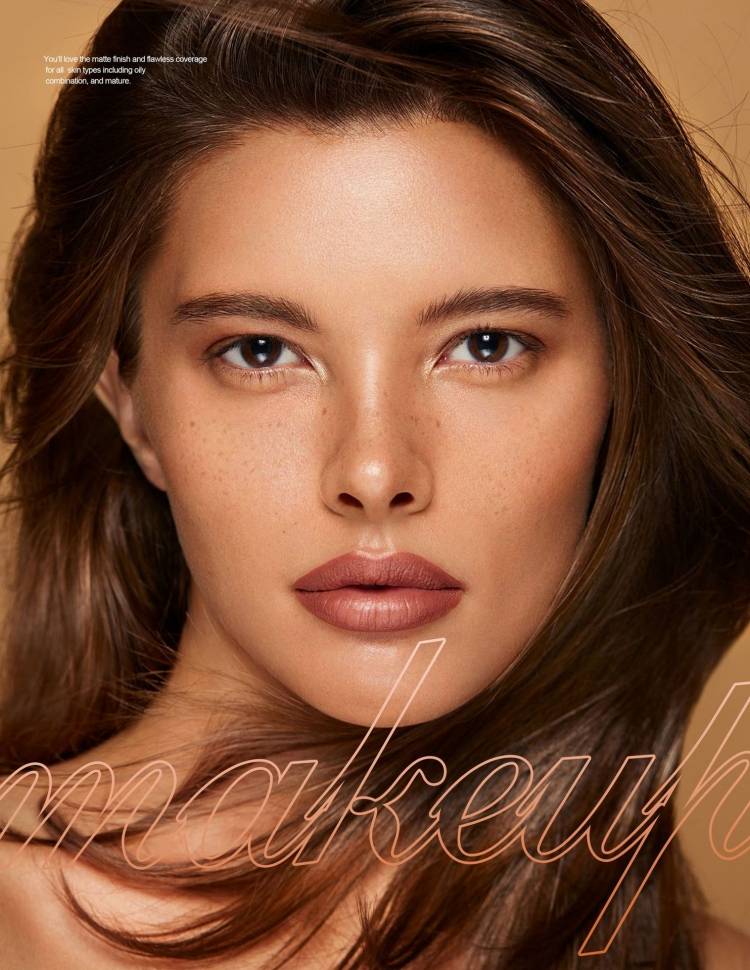 Powder female gentle and bright Powder Oil control waterproof lasting Moisture Concealer No card powder No makeup removal CRRSHOP women Waterproof, makeup setting, and not easy to fade ladies beauty care Makeup foundation present