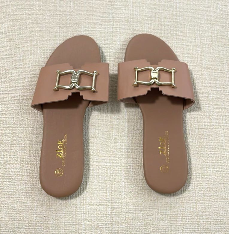Ladies simple slip-on easy wear elegant design low heel fashion casual outdoor sandals slippers