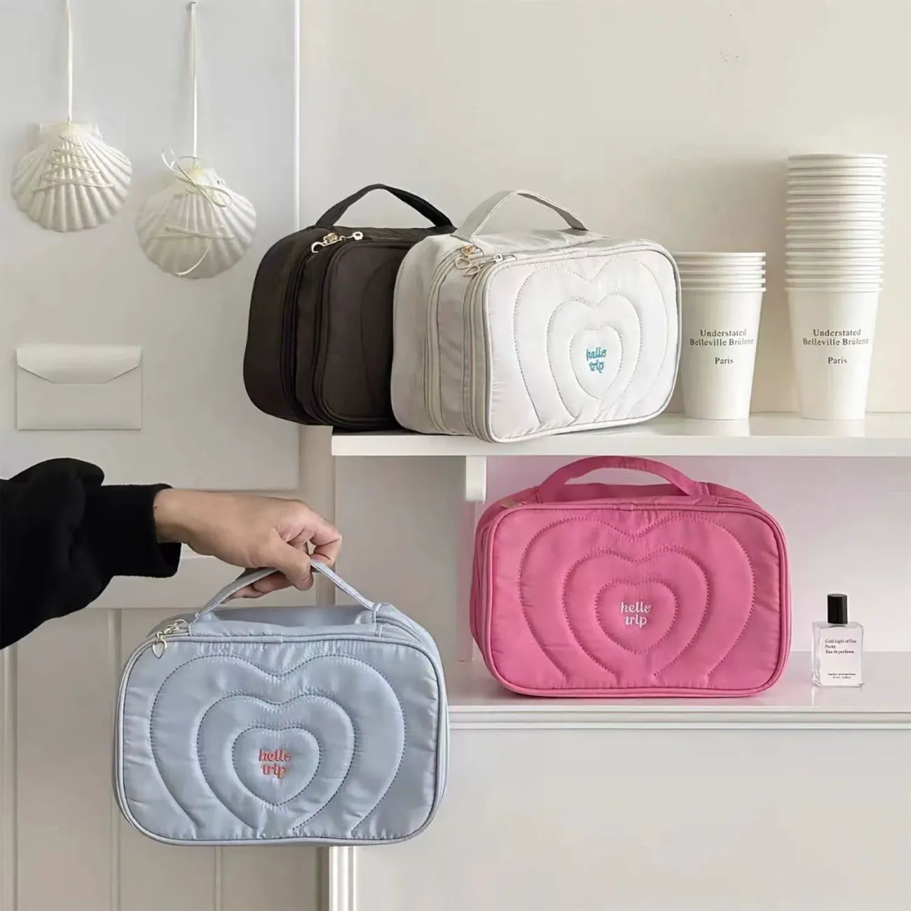 Sea Salt Pattern Portable Flip Makeup Bag with Embroidery, Multi-Layer Cosmetic Storage Bag, Travel Toiletry Bag for Business Trip
