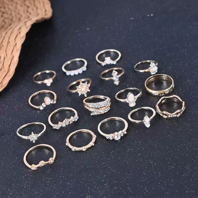 New Bohemian 17 Pieces Ring Set for Women Inlaid Rhinestone Metal Ring Luxury Design Fashion Charm Jewelry Party Gifts