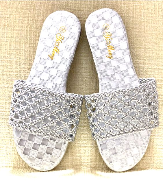 Women Custom Weaved Slides Slippers Flat Sandals For Women And Ladies Breathable Plait Upper Flat Slippers For Women