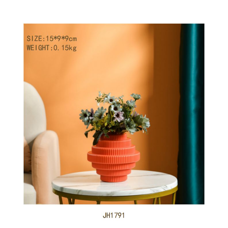 Vase ornaments living room flower arrangement American dining table modern luxury wind home TV cabinet dried flowers soft decorations plastic bottles group 5