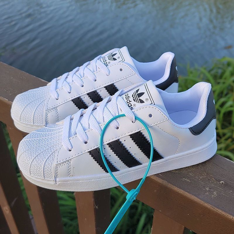 Adidas cheap superstar shamrock