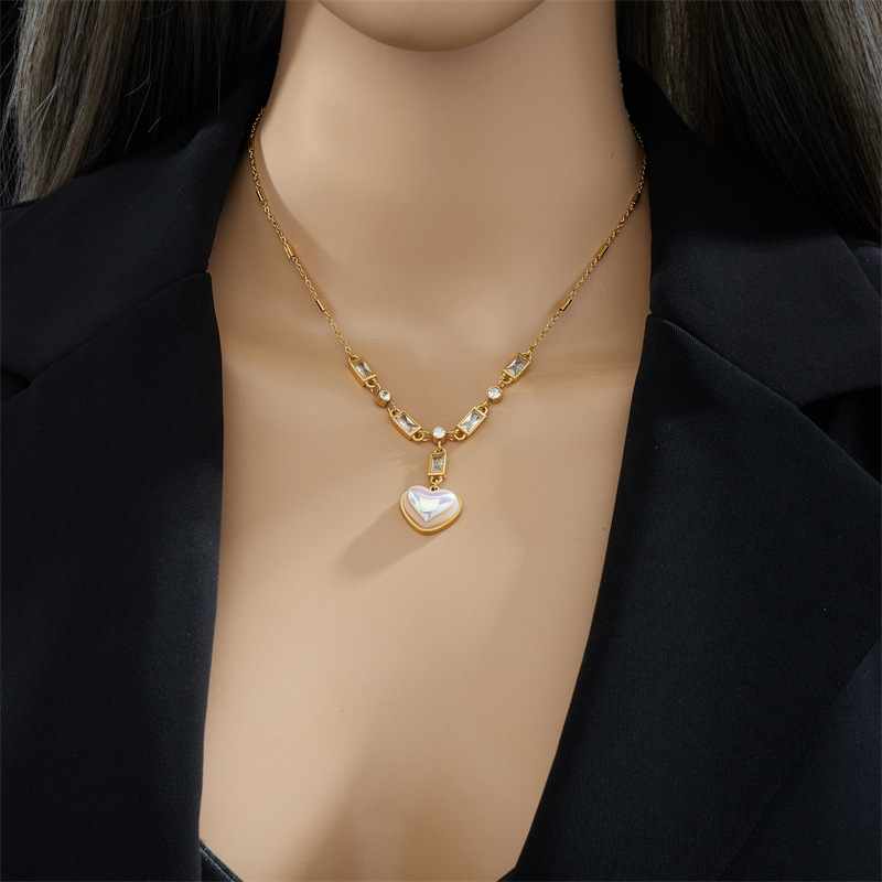 N2022 316L Stainless Steel Large Heart Dazzling Pearl Pendant Necklace For Women New Girls Square Zircon Chain Jewelry Gifts