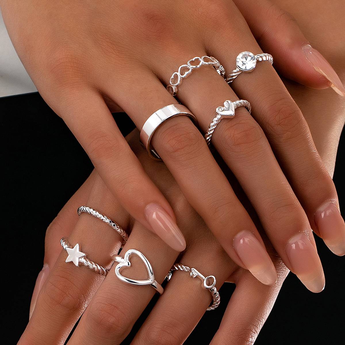 8Pcs Vintage Silver Stackable Ring Set For Women, Niche Multi-Shape Finger Jewelry With Hollow Heart, Star, Crystal & Twisted Band Design, Versatile Minimalist Layering Statement Rings For Daily Dating Party Fashion Gift Accessory
