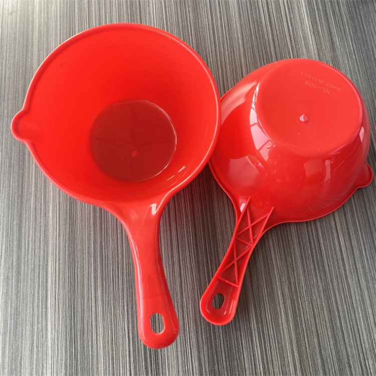 909 Plastic Water Scoop, Plastic Water Ladle Bath Ladle Dipper Shampoo Ladle Cup Household Accessories for Kitchen Bathroom