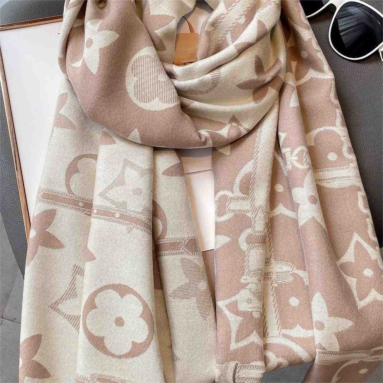 Women's Autumn/Winter Imitation Cashmere Scarf Patterned Texture Decorative Shawl