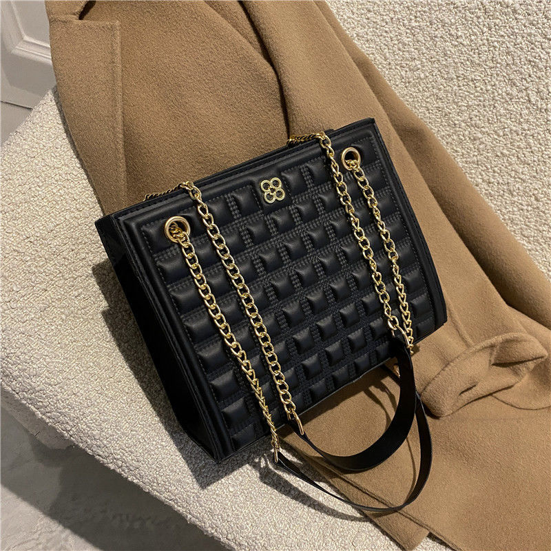 High sense of women's bag 2021 autumn and winter new fashion chain cross-body bag western-style texture single shoulder tote bag