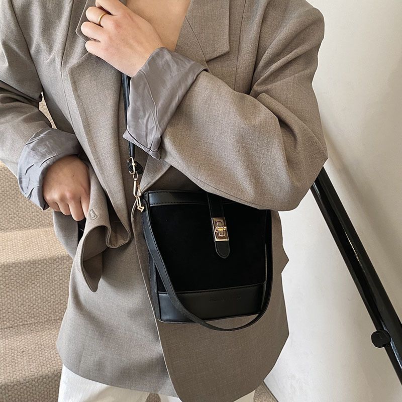 Miss DG 2025 new retro leopard print bag casual shoulder messenger bag