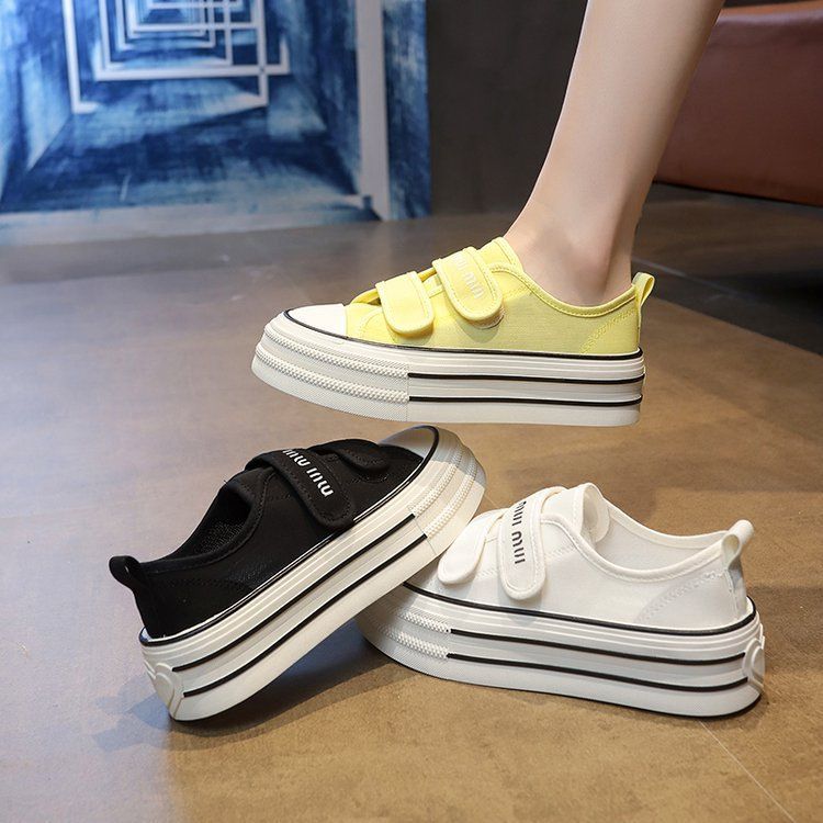New Velcro canvas shoes for women in summer 2025, solid color thick-soled white white sneakers, school-style running casual shoes