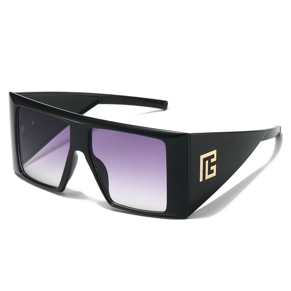The new trendy flat-top square ladies' sunglasses feature a retro-modern rectangular frame design. The frame is lightweight and comfortable to wear, making it suitable for outdoor driving, vacation trips, shopping, and taking photos.